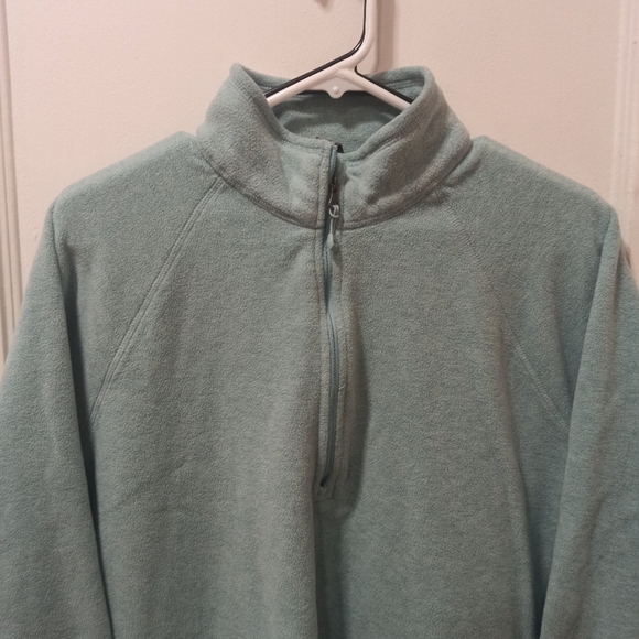 Eddie Bauer women's pullover long sleeves Sweater. Size Large - Picture 2 of 16